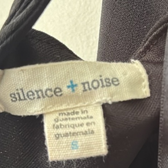 SILENCE & NOISE STRAPPY PEPLUM LOWCUT AND CROPPED TANK BLACK SIZE SMALL - Picture 5 of 8